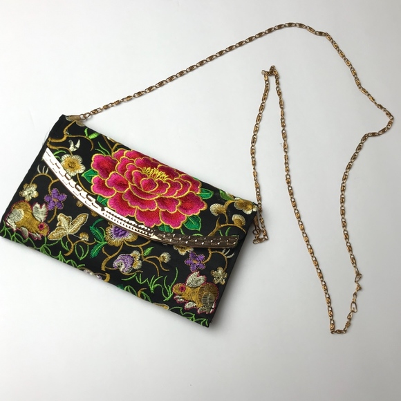 Vintage Handbags - Vintage Floral Embroidered Evening Bag